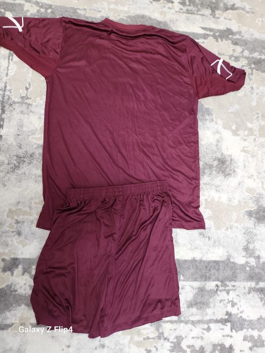 Vind Echipament Fotbal