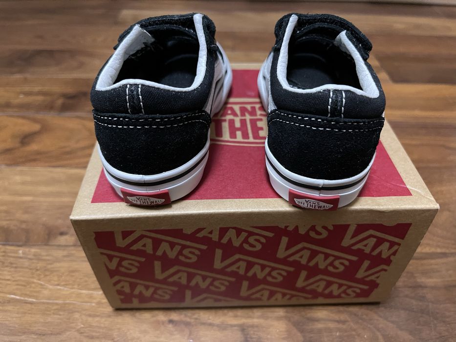 Продам детские кеды Vans
