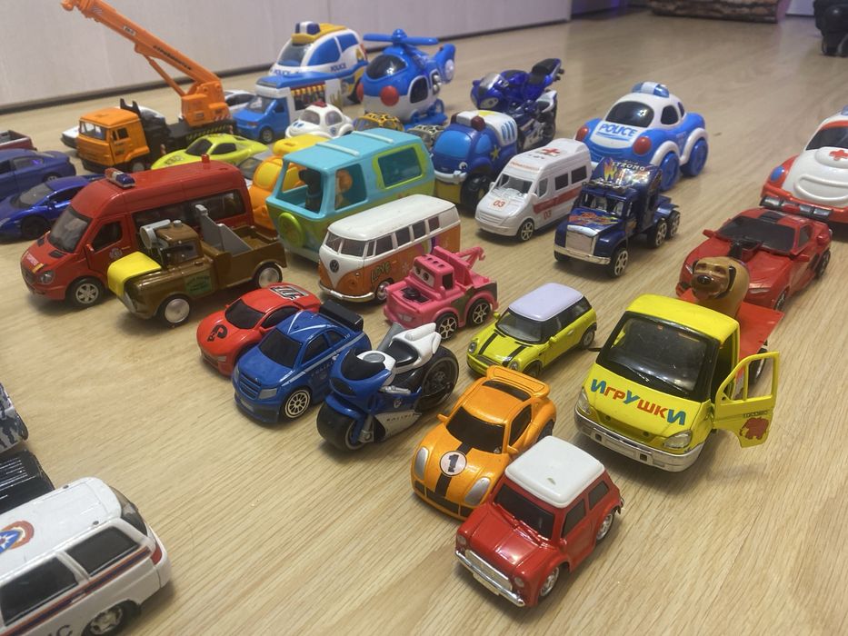 Набор из 47 игрушек