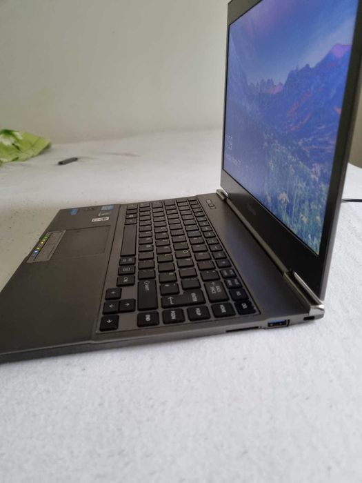 Două Ultrabook Toshiba Portege Z830, 1 perfect funcțional + 1 rezervă!