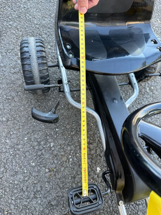 Kart cu pedale GoKart galben foarte putin utilizat