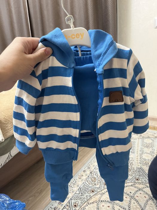 Продам детские вещи