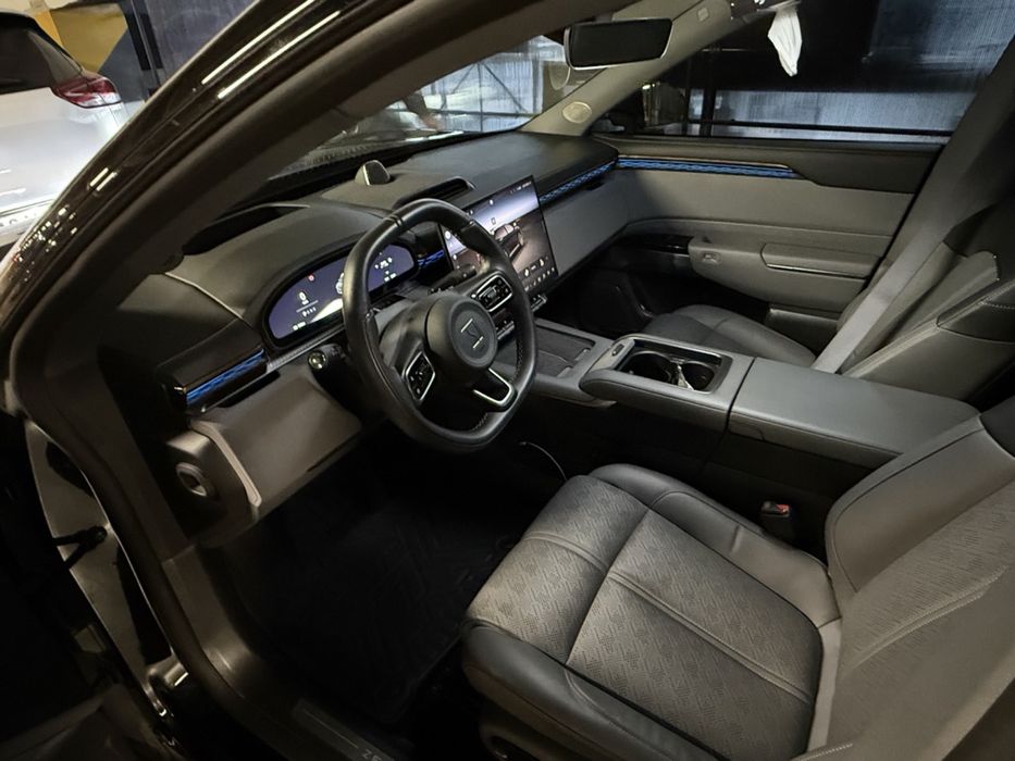 Черный Zeekr 7x Full