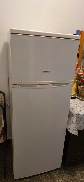 Frigider cu congelator