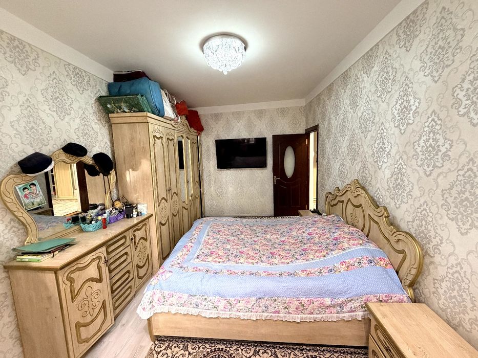 Yunusabodda 4 xonalik kvartira sotiladi srochniga