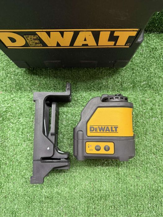 Лазер на DeWALT DW088