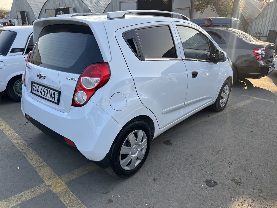 Spark 1 pozitsa oldi oynalari elektroni