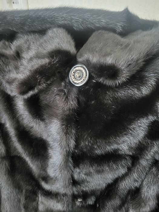 Продам норковую шубу