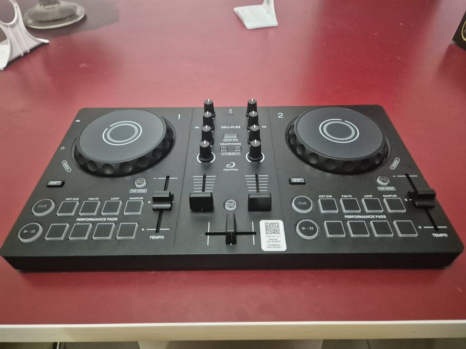 AlphaTheta DDJ-FLX2