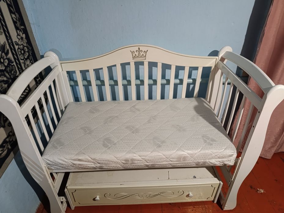 Продам Манеж с матрасом ходунки