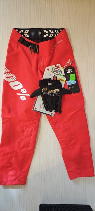 Lot pantaloni si manusi bicicleta. 6 ani