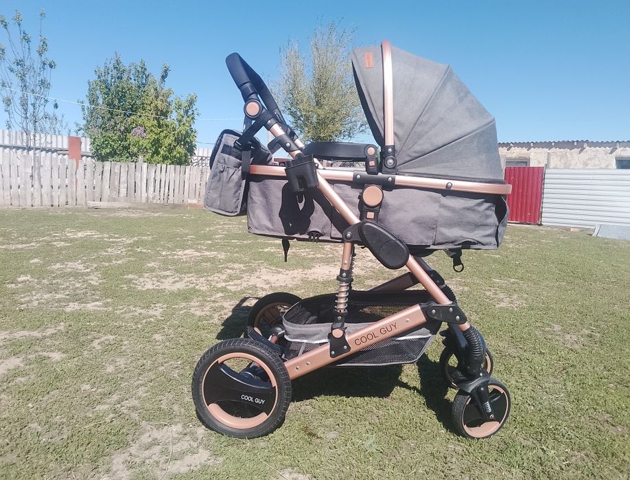 Коляска детская в отличным состоянии