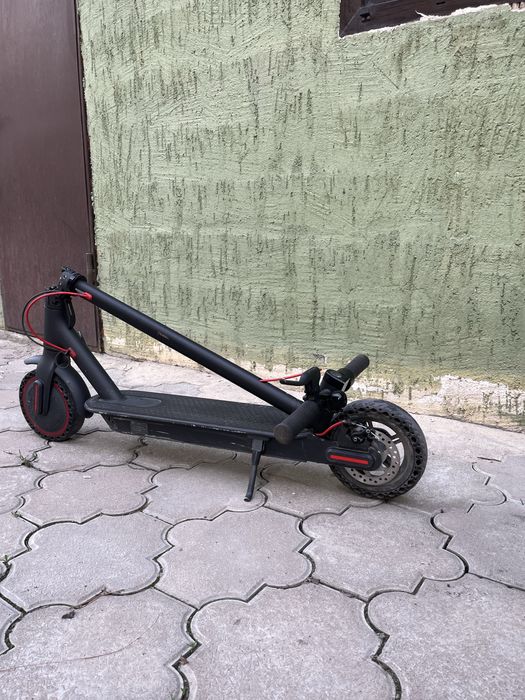 Электросамокат Xiaomi Mi M365 Pro