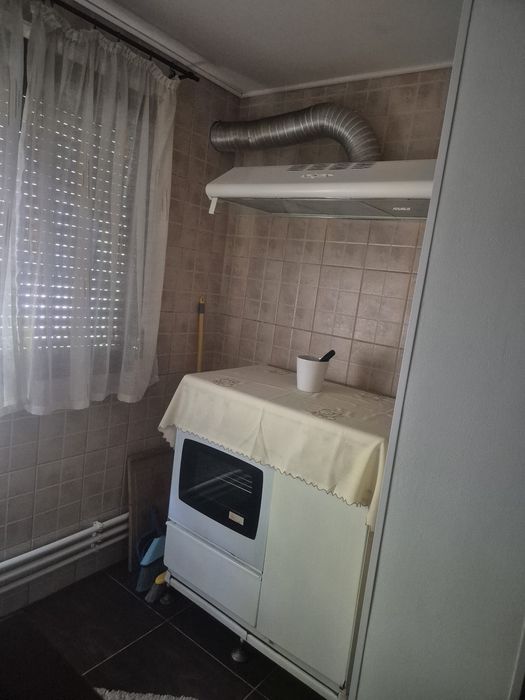 Închiriez apartament 2 camere