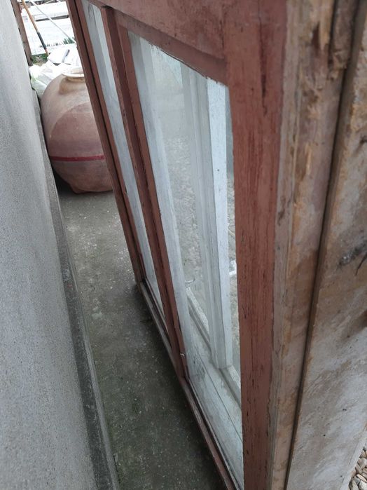 ferestre lemn geamuri