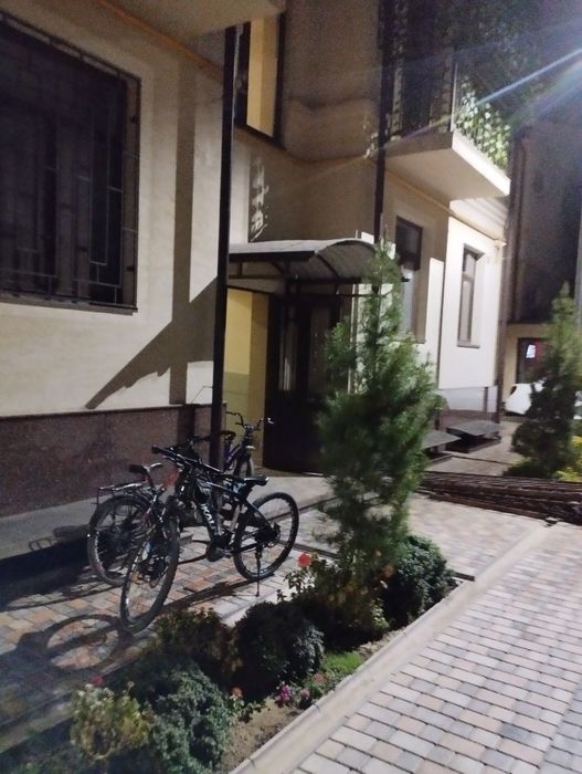 Продается своя, однокомнатная квартира с удобствами 40 КВ