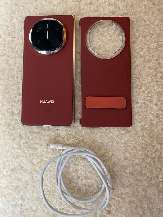 Huawei Mate X6 Nebula Red
