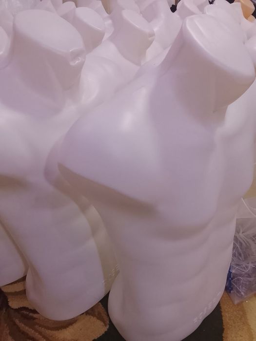 Mujiskoy kiyimlar uchun maniken