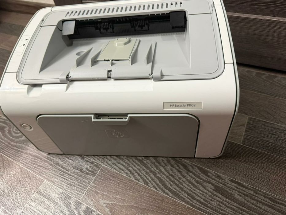Продам принтер  Hp 1102