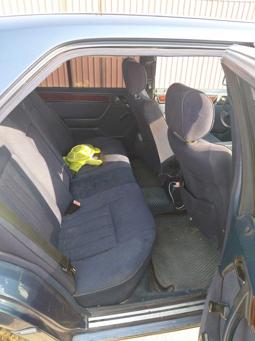 Мерседес бенс Е-класс