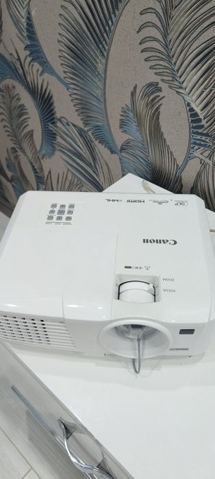 Продам проектор Canon LV-WX320