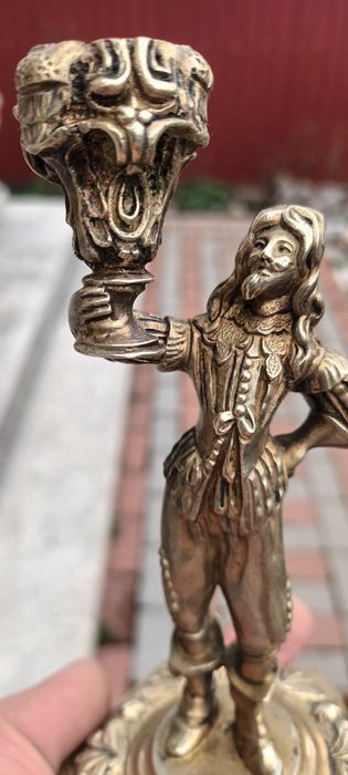 Statuie veche din Bronz