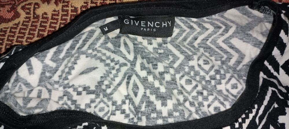 Дизайнерска тениска