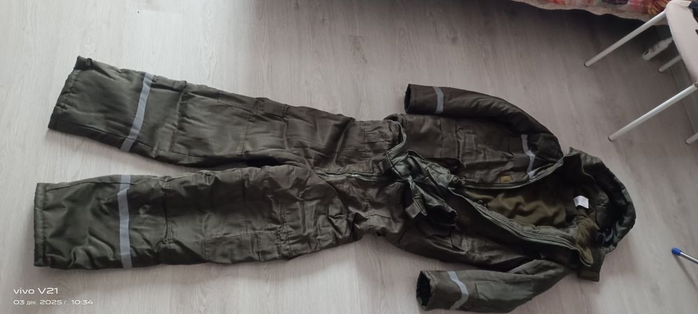 Продам зимний костюм утепленный 2в1