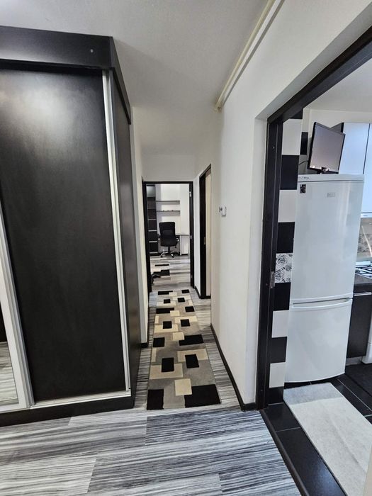 Apartament de inchiriat/ închiriez apartament cu 3 camere decomandat