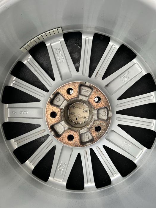 Jante cu cauciucuri Audi 245/40 R18 Pirelli