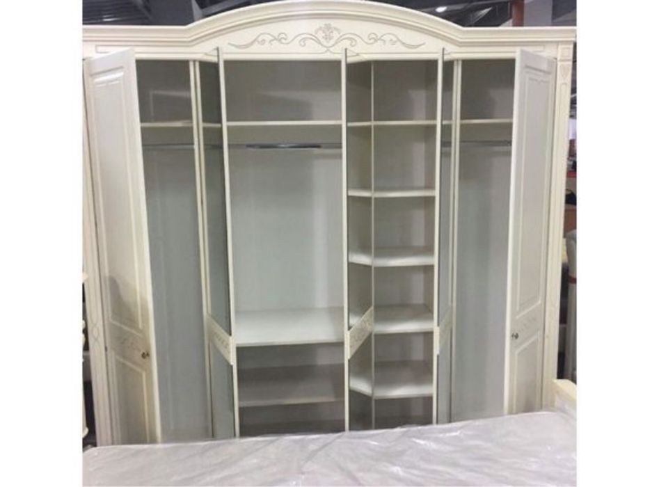 Спальний гарнитур рамина