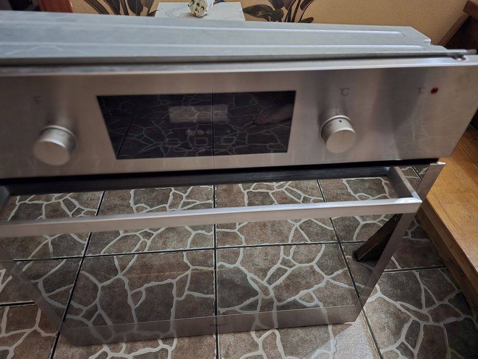 Vand cuptor incorporabil Whirlpool electric