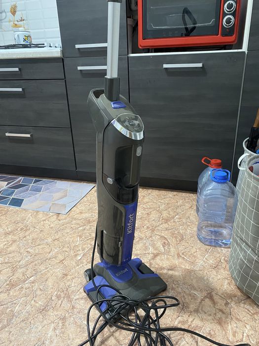 Продам вертикальный моющий пылесос