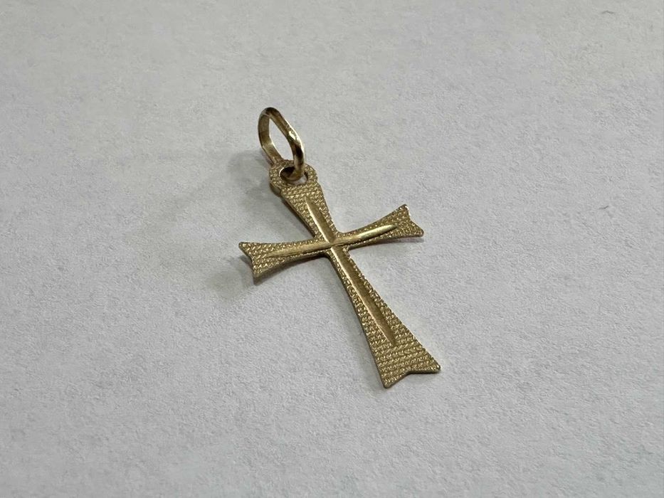 Златен кръст 14 карата – 0,40 г