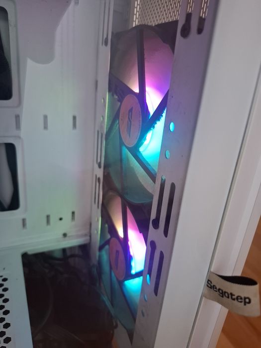 Unitate White tower cu  ryzen5 3400G