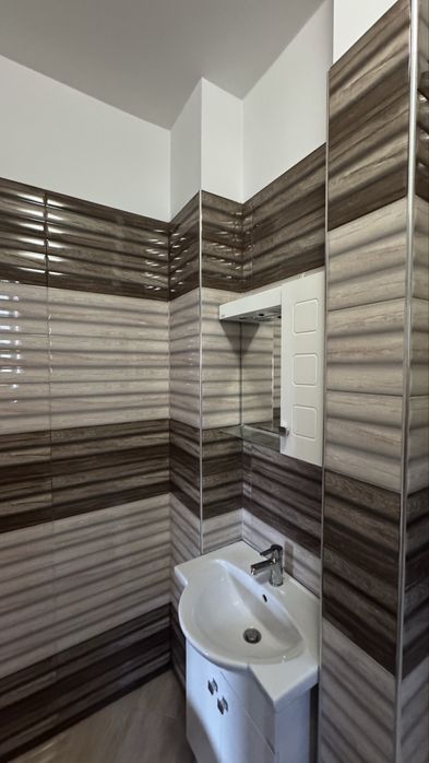 Дава се под наем Тристаен апартамент в София, Медицинска академия - 100 кв.м за 800 € - Снимка #12