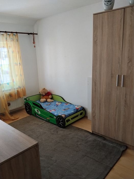 Apartament 3 camere Cetate.