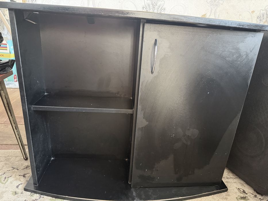 Продам тумбу черного цвета