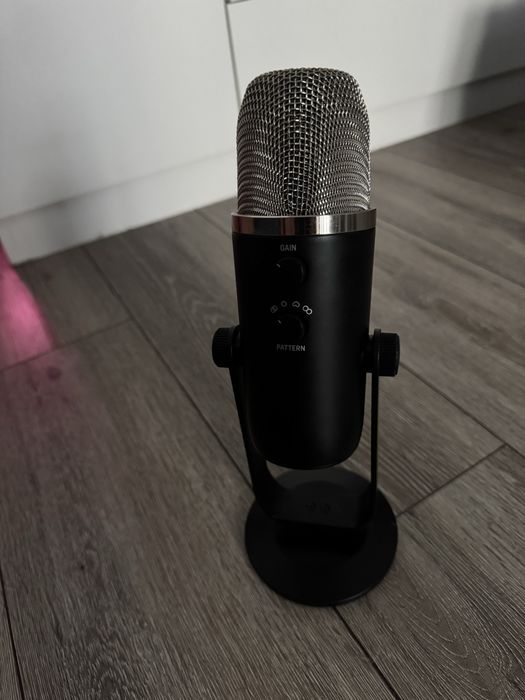 микрофон Behringer C-1U