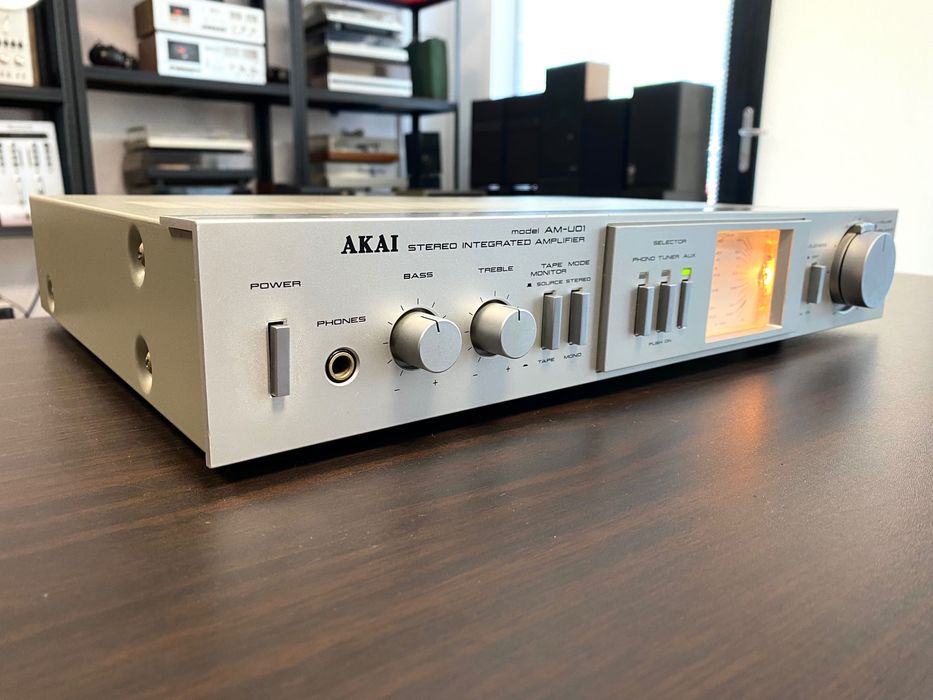 Vintage усилвател Akai/2