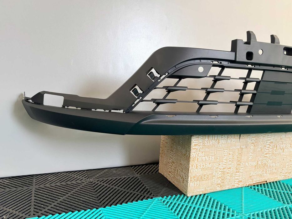 Spoiler grila inferioara bara fata Renault Arkana nou original Renault