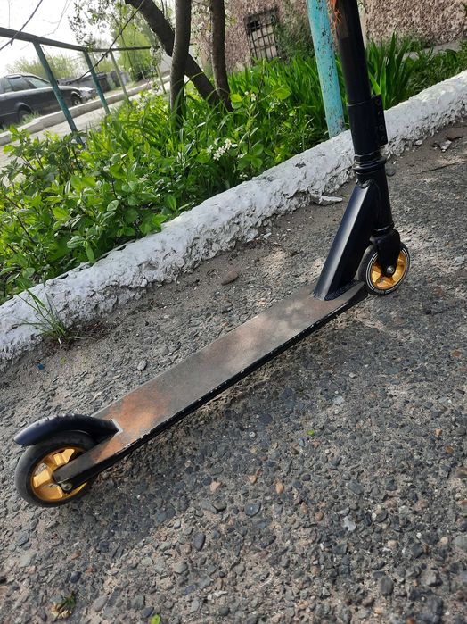 Самокат трюковой