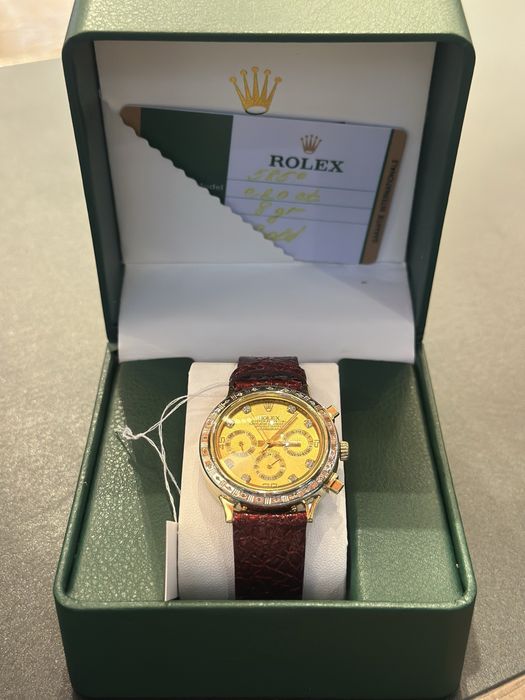 Часы золото с бриллиантами