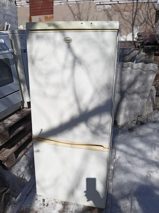 Продам холодильник