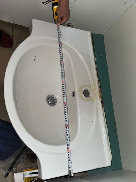 Продам люстра и раковину