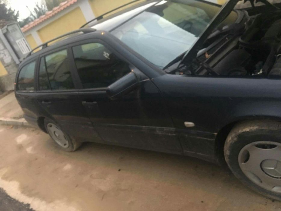 Mercedess c200 на части