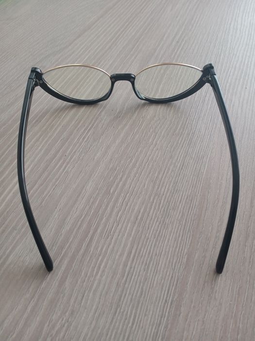 классные имиджевые очки