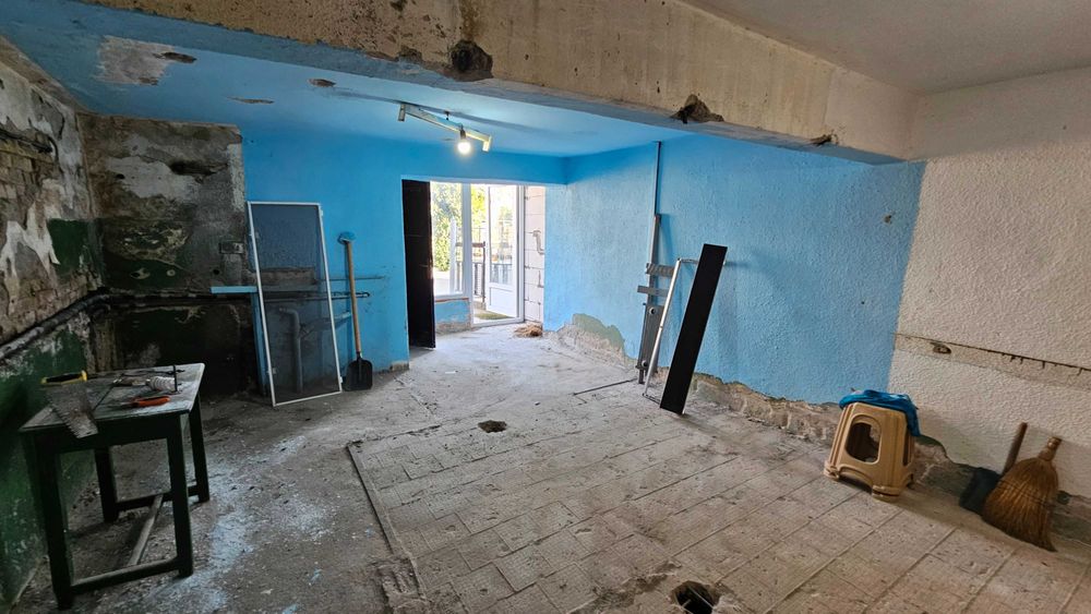 228-Продава се партерен магазин в кв. Варош!