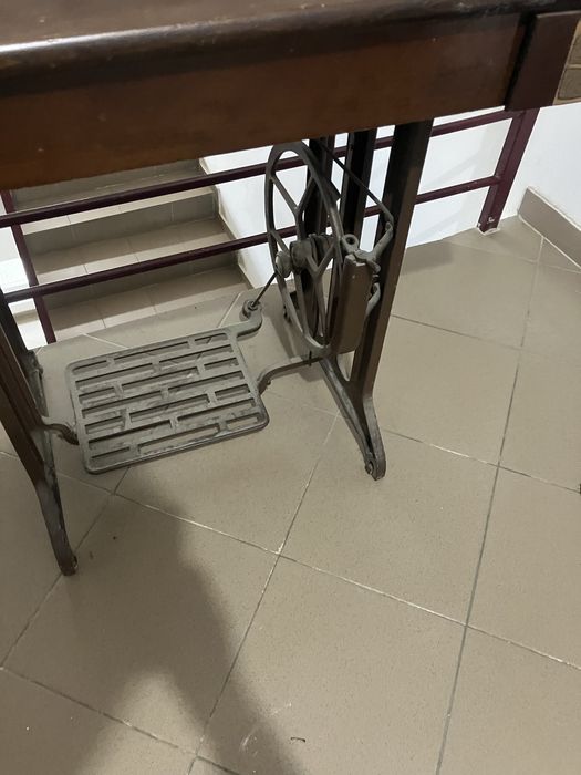 Masina de cusut Cugir