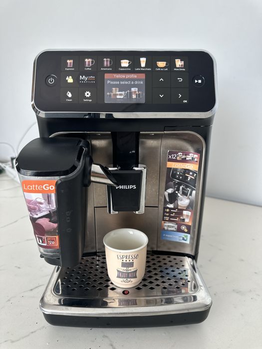 Philips LatteGo 5400 EP5447 – Espressor automat, sistem LatteGo, stare foarte bună